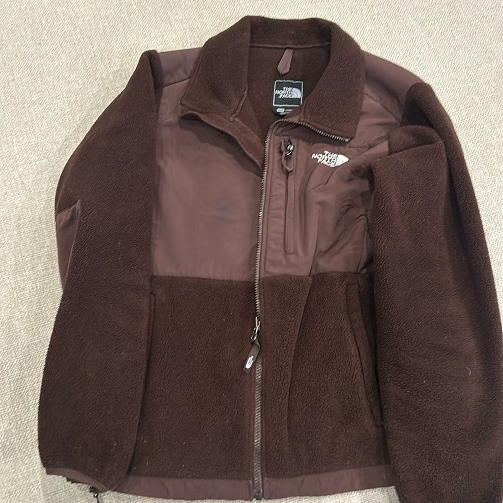 Women’s The North Face zip up